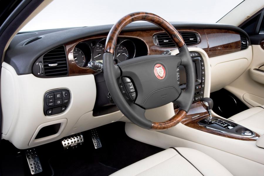  Jaguar XJ AJ14 by Arden 2008 года  (фото 5 из 11)